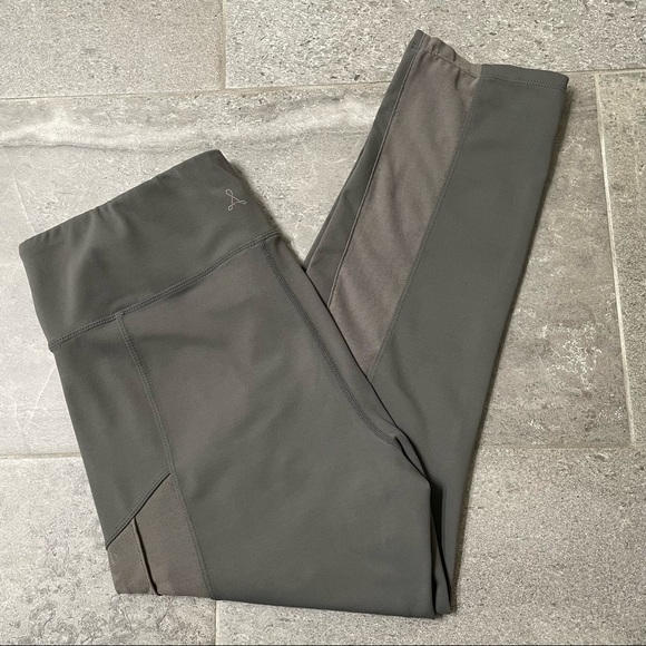 Tantris Mesh Cropped Leggings, Size M - Picture 3 of 6